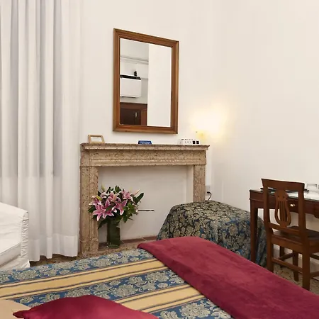 Fava Otel Venedik