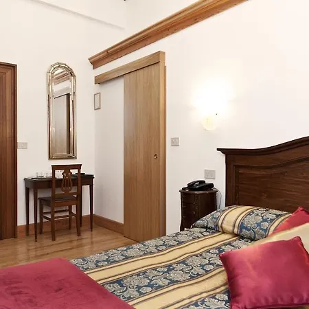 Fava Otel 2*