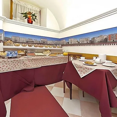 Fava Hotel 2*