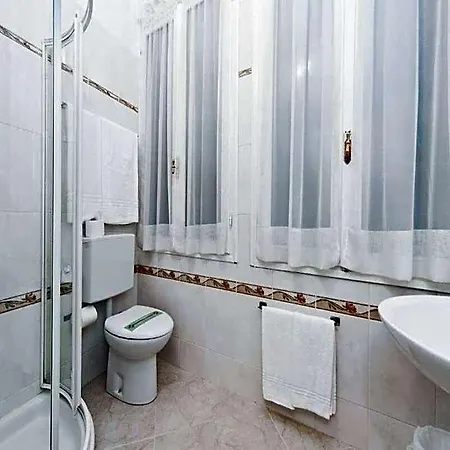 Szálloda Fava 2*