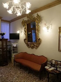 Fava Szálloda