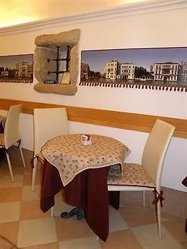 Fava Szálloda 2*