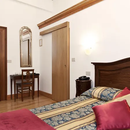 Fava Hotel