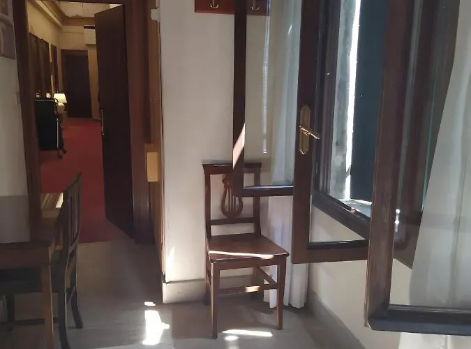 Fava Hotel 2*