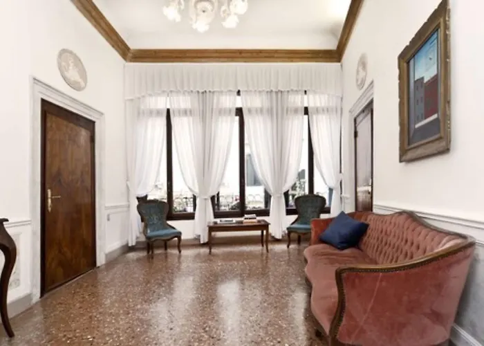 Fava Hotel Venise